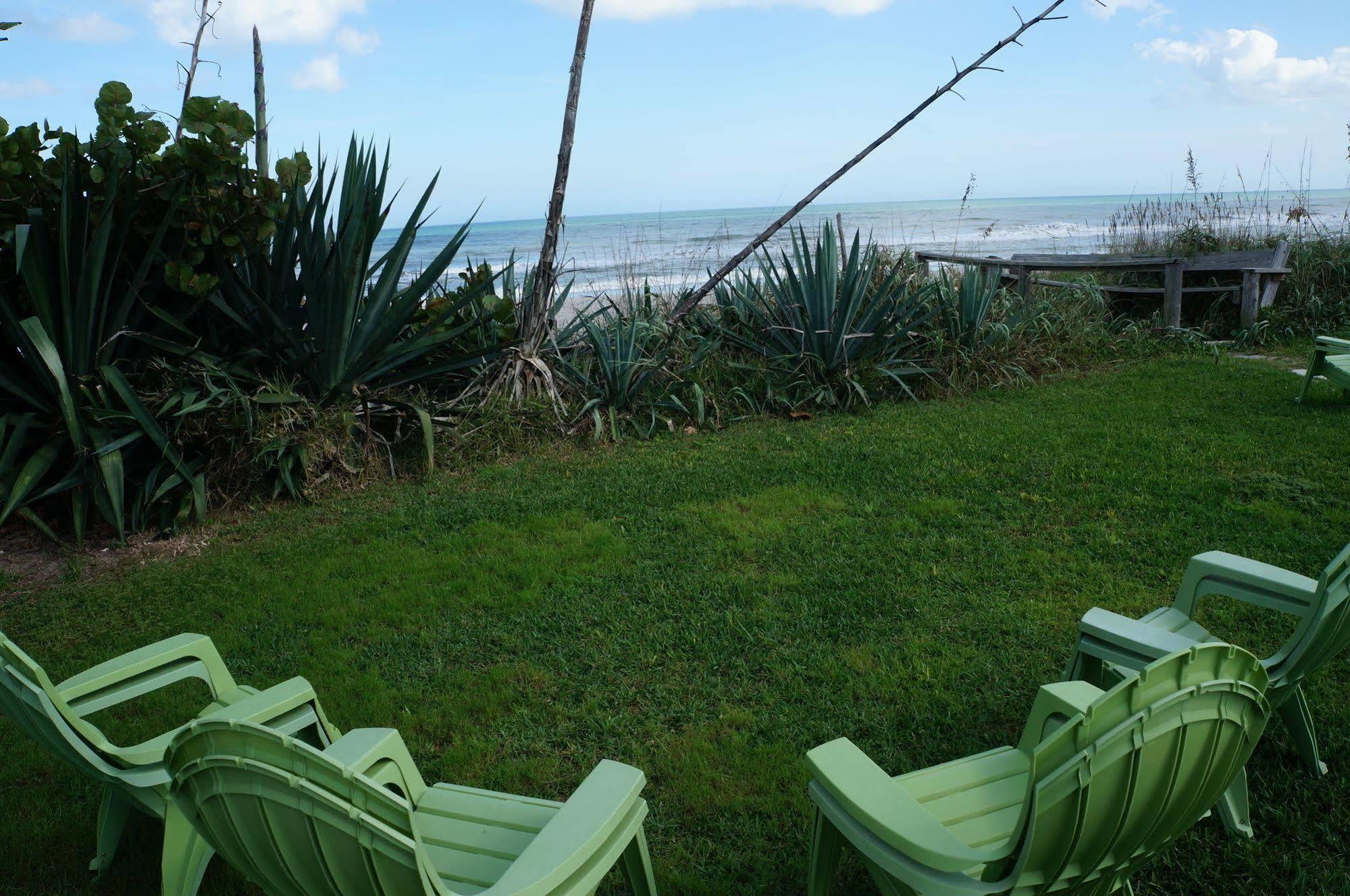 Ocean Front Paradise Resort Melbourne Exterior photo